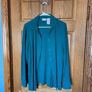 🦋3 for $10🦋 Teal Crinkle Button Down Shirt